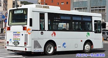 後ろ姿