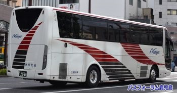 後ろ姿