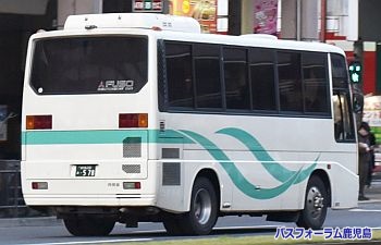 後ろ姿
